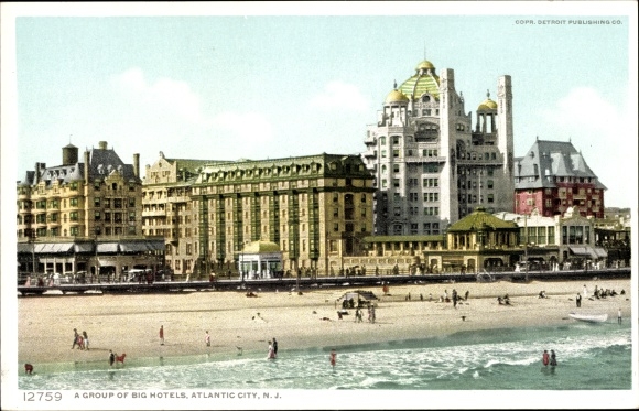 Postcard Atlantic City New Jersey USA, Marlborough Blenheim Hotel, group of large hotels