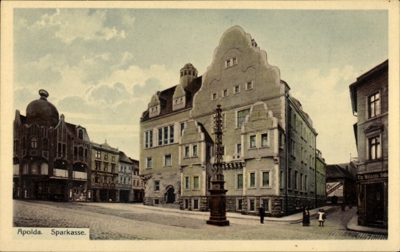 Postcard Apolda in Thuringia, Sparkasse, s building, street view, no people visible
