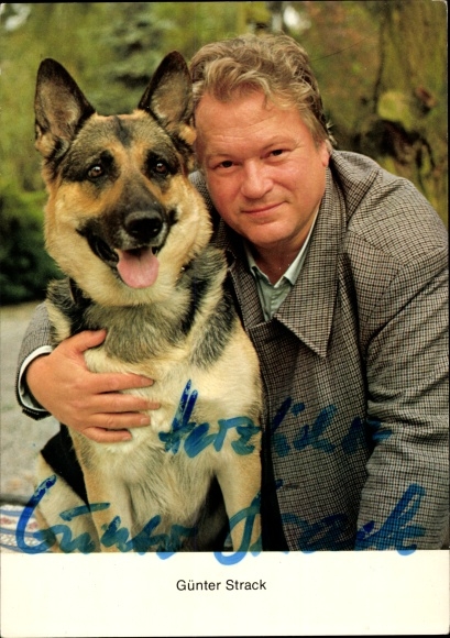 Postcard actor Günter Strack with shepherd dog, autograph