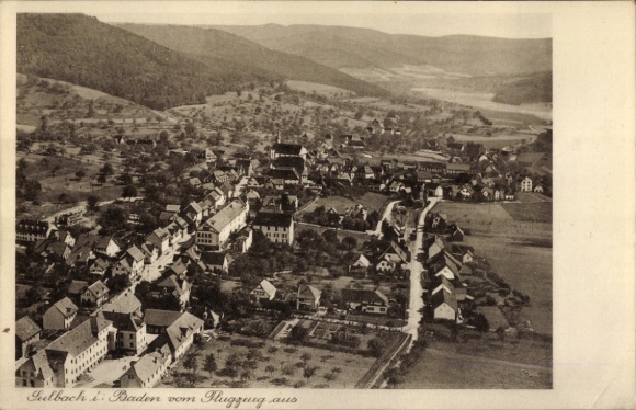 Ak Schönberg Seelbach im Schwarzwald Baden, Luftaufnahme, Wohngebiete, Landschaft, Flugzeugaufnah