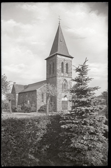 7 glass negatives Sprockhövel in the Ruhr area, church, general view, street