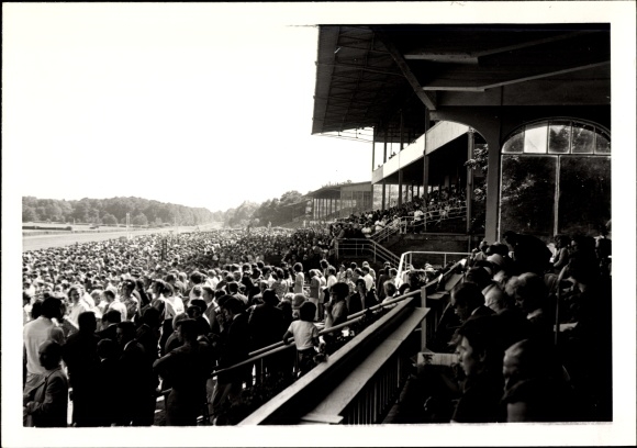 Photo Hoppegarten, racecourse, Derby of the GDR 1972, grandstands
