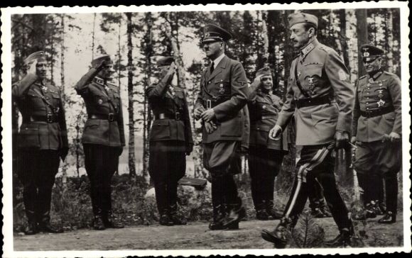 Photo Postcard Finland, Führer and Reich Chancellor Adolf Hitler, Carl Gustaf Emil Mannerheim