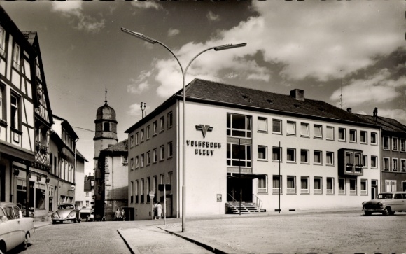 Postcard Alzey in Rheinhessen, Volksbank, cars