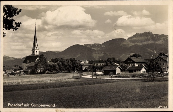 Postcard Frasdorf in Oberbayern, panorama with Kampenwand, church