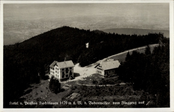 Ak Blauen Badenweiler im Schwarzwald, Hotel und Pension, Fliegeraufnahme