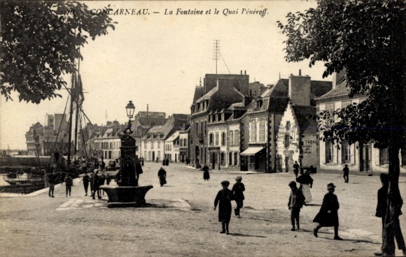 Postcard Lanriec Concarneau Finistère, La Fontaine et le Quai Pineroff