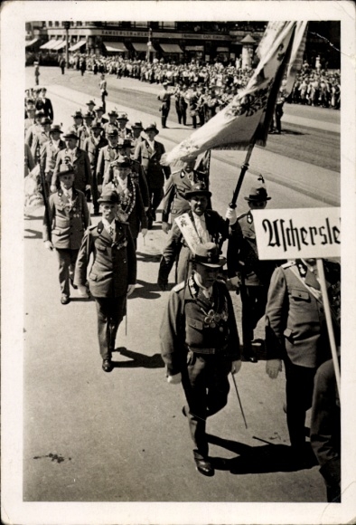 Foto Ak Leipzig, Festzug Schützenfest, Gruppe aus Aschersleben, Geschäft Malermeister Otto Weinecke
