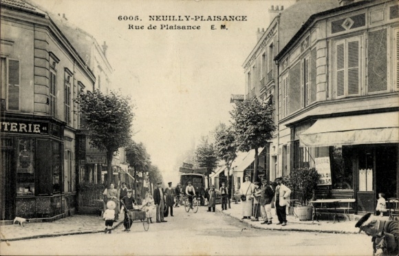 Postcard Neuilly Plaisance Seine Saint Denis, Rue de Plaisance