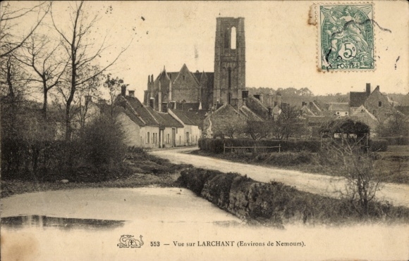 Postcard Larchant Seine-et-Marne, view of the city