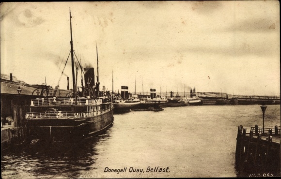 Postcard Belfast Northern Ireland, Donegall Quay