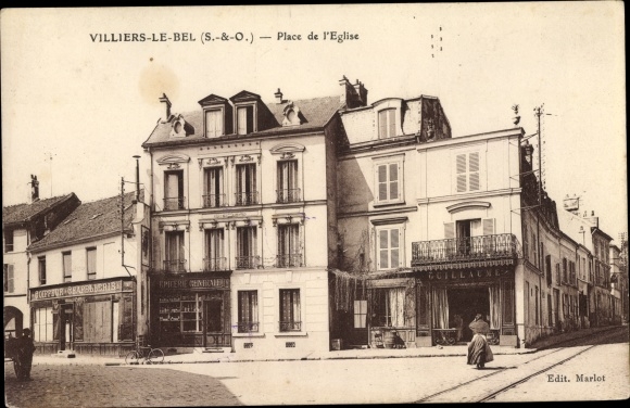 Ak Villiers le Bel Val d'Oise, Place de l'Eglise, Geschäfte