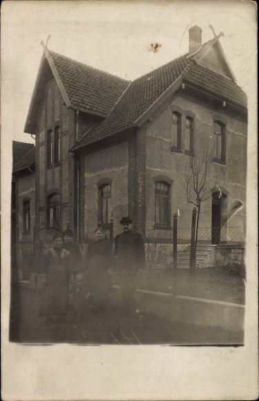 Photo Postcard Burgstemmen Nordstemmen in Lower Saxony, house Torns, family picture