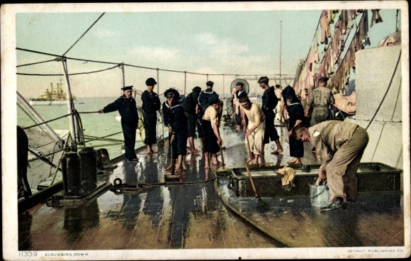 Ak US Navy, Scrubbing Down, Matrozen maken het dek van een oorlogsschip schoon
