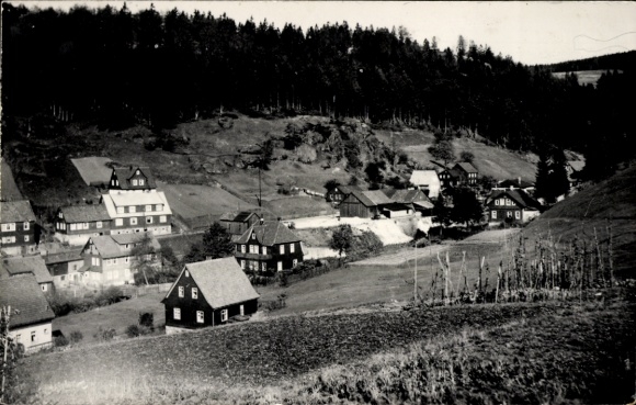 Postcard Fehrenbach Masserberg in Thuringia, Black Forest-like village view, several traditional façades