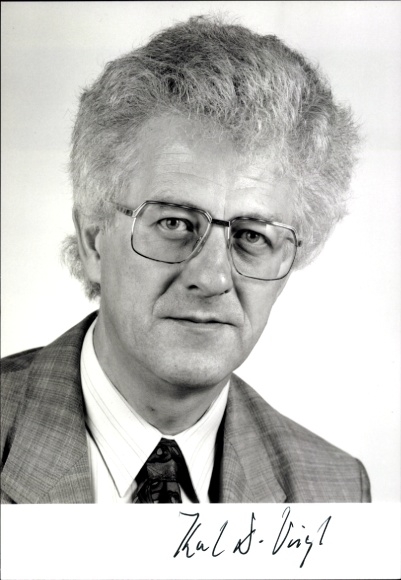 foto politicus Karsten Voigt, handtekening
