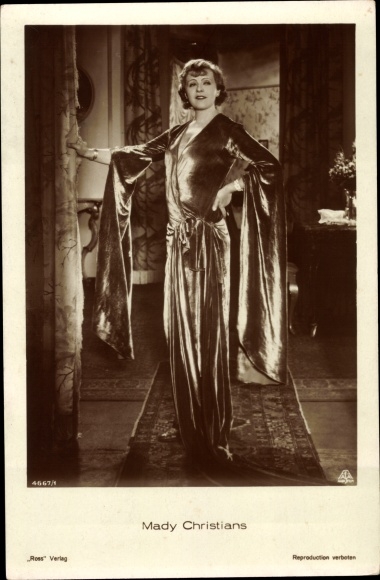 Ak Schauspielerin Mady Christians, Portrait im Abendkleid, Ross Verlag 4667/1