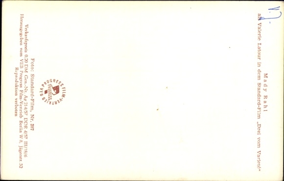 Postcard actress Mady Rahl, portrait, cigarette, three from the variety show