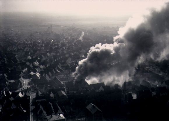 Photo Schifferstadt in the Palatinate, aerial photograph, town, burning house