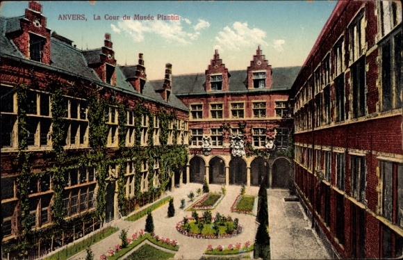 KP Antwerp Flanders, La Cour du Musée Plantin, ogrody, budynek