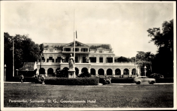 Postcard Paramaribo Suriname, Government Hotel