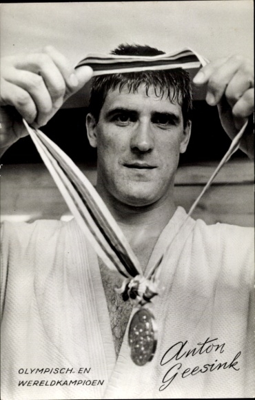 Postcard Anton Geesink, Olympic and Wereldkampioen, medal, judo