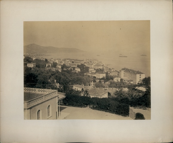 foto rond 1880, San Remo Ligurië, uitzicht over de baai, stad, haven