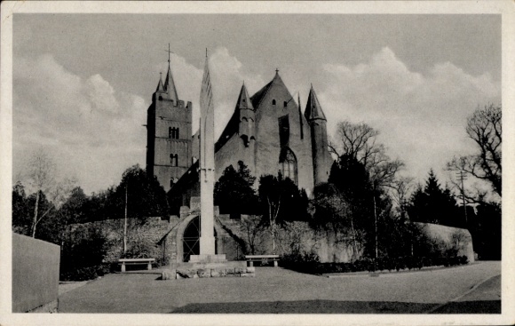 Postcard Ingelheim am Rhein, Protestant Church, War Memorial