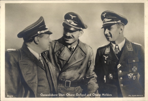 Odznaczeni Krzyżami Kawalerskimi Generał pułkownik Ernst Udet, pułkownik Adolf Galland, pułkownik Werner Mölders