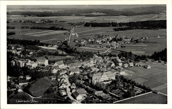 Ak Lautrach in Schwaben Unterallgäu, Fliegeraufnahme