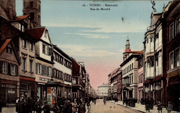 Postcard Worms, view of the Neumarkt, passers-by