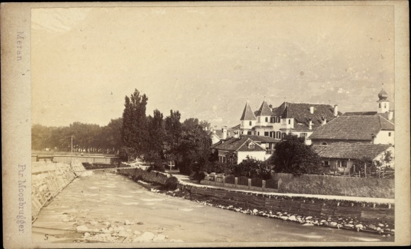 CdV Dorf Tirol Tirolo Südtirol, Engels Miss Pen