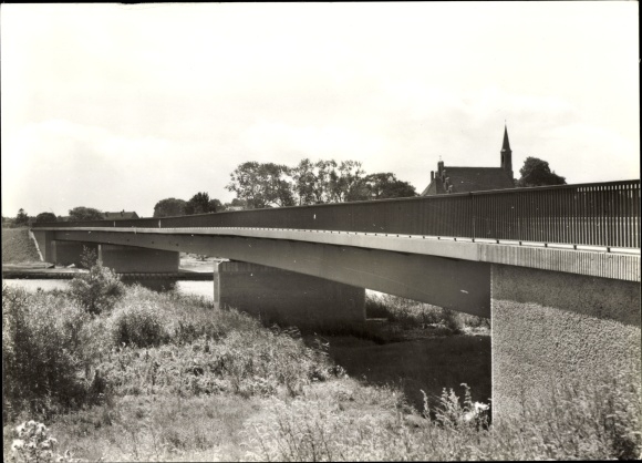Postcard Jarmen in the district of Vorpommern Greifswald, Peenabrücke