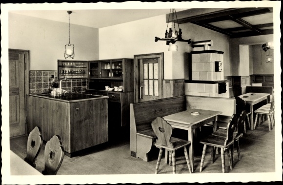 Postcard Pommelsbrunn in Middle Franconia, station hotel, owner Wilhelm Lutz, restaurant