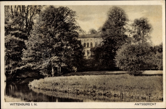 PC Wittenburg Mecklenburg, lot at the district court, shore lot