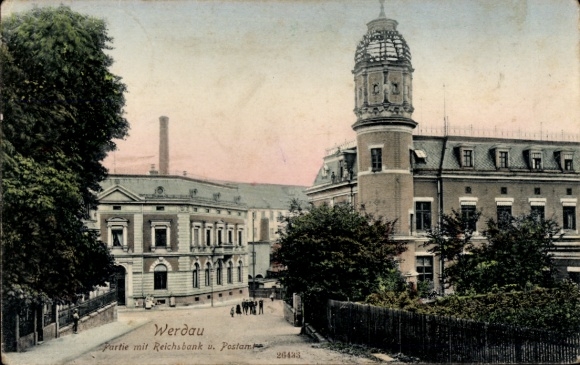 Postcard Werdau in Saxony, part with Reichsbank, post office, architecture
