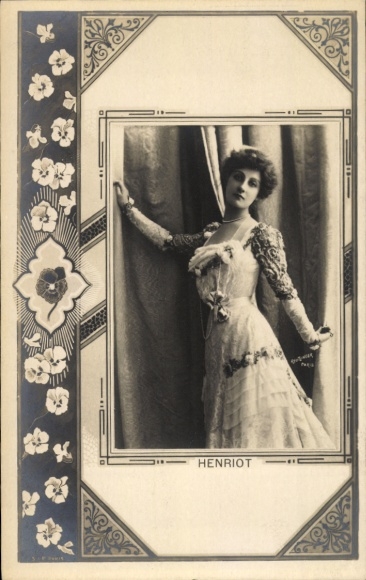 Postcard Niederlössnitz Niederlößnitz Radebeul Saxony, black and white portrait of a young woman with l...