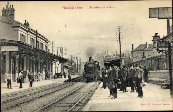 Postcard Vernon Eure, L&#39;Interieur de la Gare, Eisenbahn