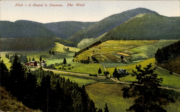 Ak Ilmtal Stadtilm in Thüringen, Landschaftsblick, grüne Wiesen, Hügel, Bäume, Gebäude