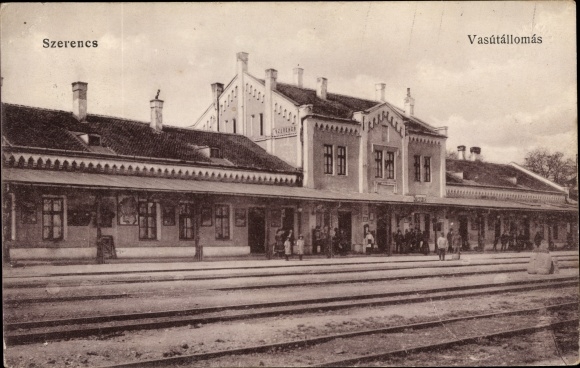 Postcard Szerencs Ungarn, Bahnhof, Gleisseite