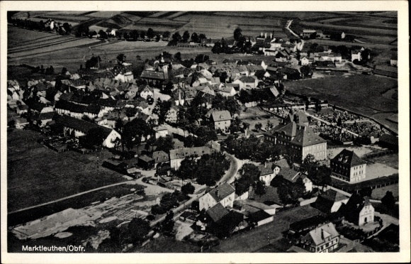 Postcard Marktleuthen in the Fichtelgebirge, panorama of the place