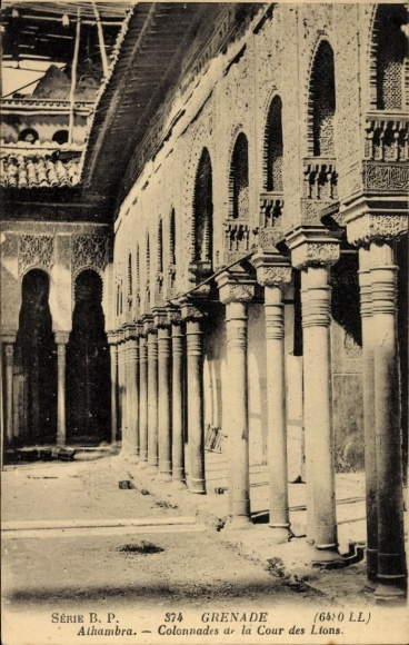 KP Granada Andaluzja Hiszpania, Alhambra, kolumnady, kolumny, Hiszpania
