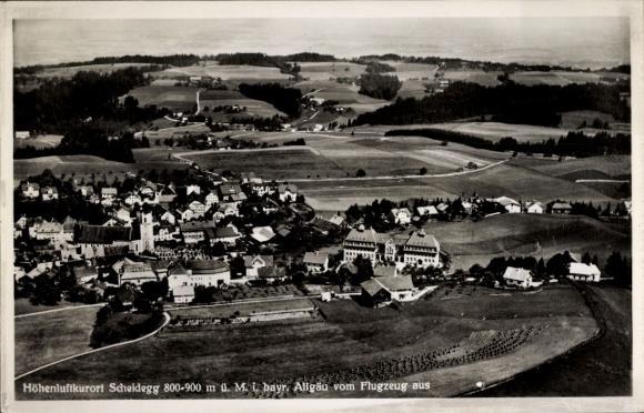 Ak Scheidegg im Allgäu Schwaben, Luftaufnahme von  Höhenluftkurort, Allgäu, bayr.