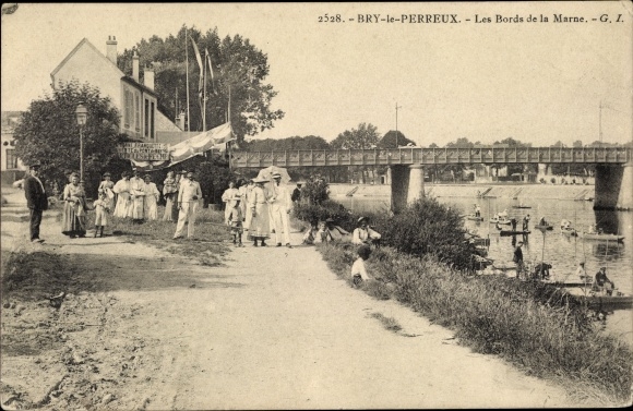 Postcard Bry Le Perreux Val-de-Marne, Banks of the Marne