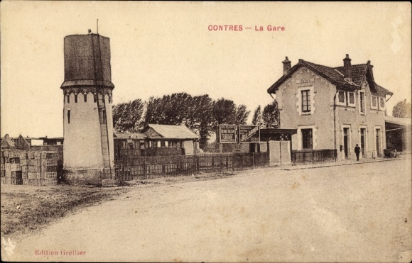 Postcard Contres Loir-et-Cher, La Gare, train station, street side