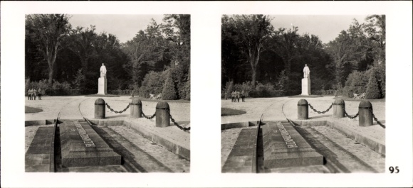Stereo spatial image photo "The Battle in the West" No. 95, Foch Monument, in the Compiegne forest