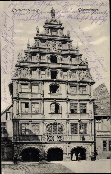 PC Braunschweig in Lower Saxony, Gewandhaus, street view