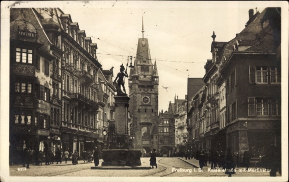 Ak Freiburg im Breisgau,  Kaiserstraße, Marlinstor, Statue,  Gebäude