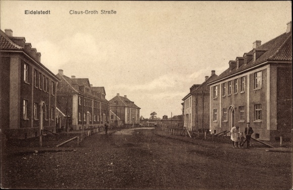 PC Hamburg Eimsbüttel Eidelstedt, Claus Groth Strasse, residential buildings