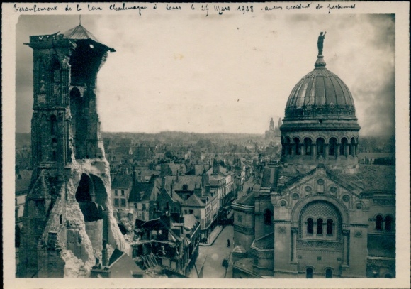 Photo Tours Indre et Loire, St Martin de Tours, Tour Charlemagne, partial collapse in 1928